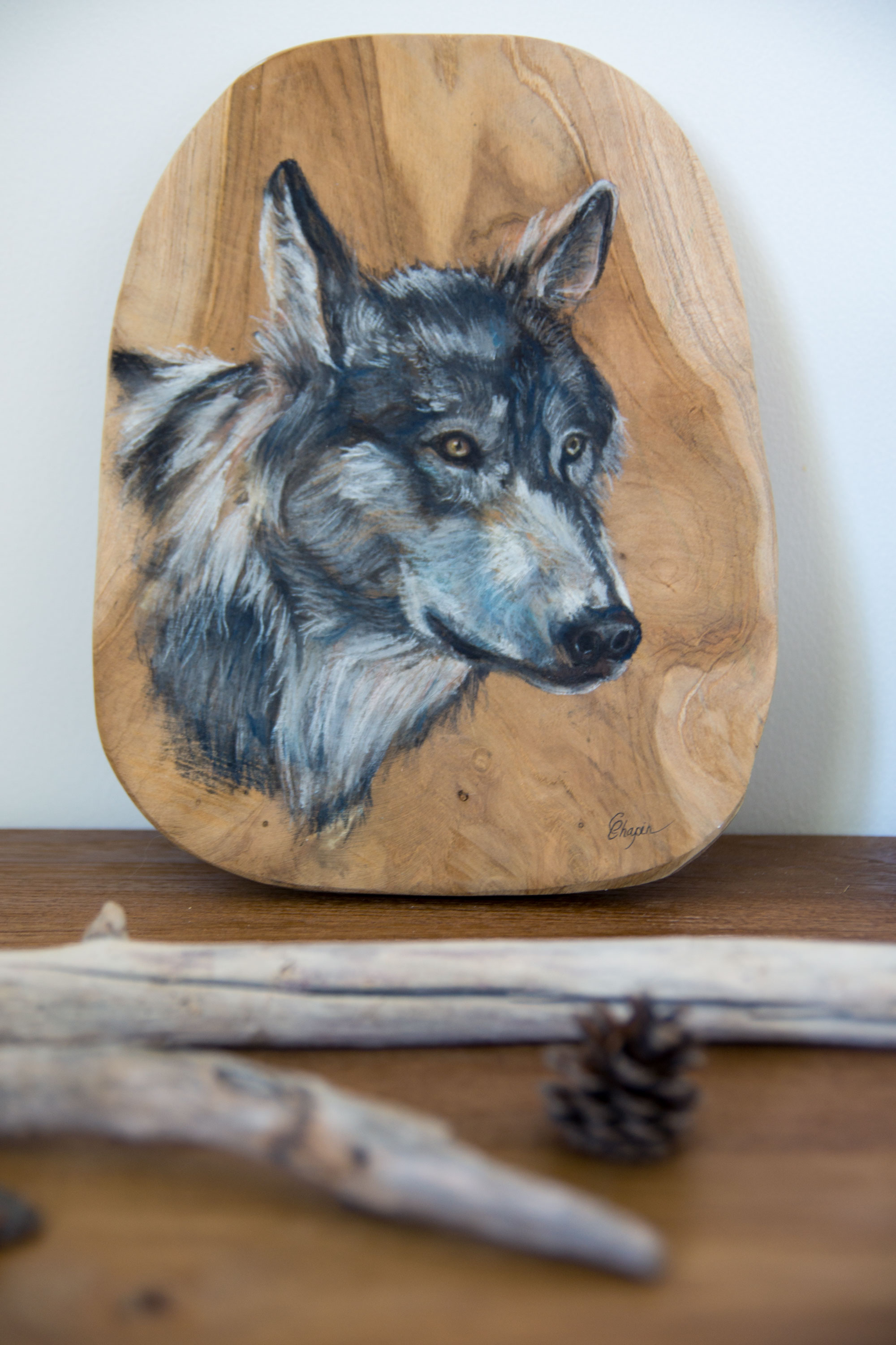 Portrait au pastel sur bois d'un loup